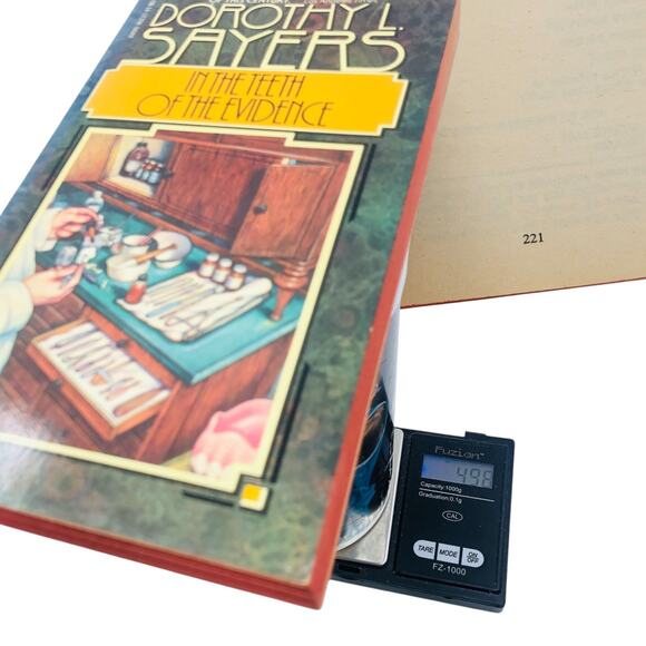 In The Teeth of Evidence by Dorothy L Sayers Avon 4627 Paperback Book - Picture 8 of 8